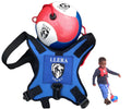 Arnés de fútbol infantil LLERA Sport en azul con balón rojo, blanco y azul, usado por un niño de 2 a 6 años para practicar remates de forma segura